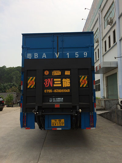 摩托車尾箱底板，實用性與美觀性的完美結(jié)合